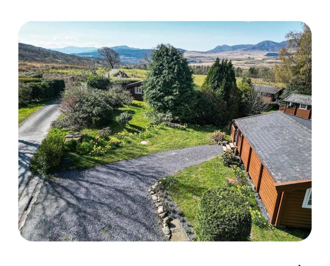 Cosy Cabin In Snowdonia With Views Wi-Fi Dog Friendly & Parking Trawsfynydd 외부 사진